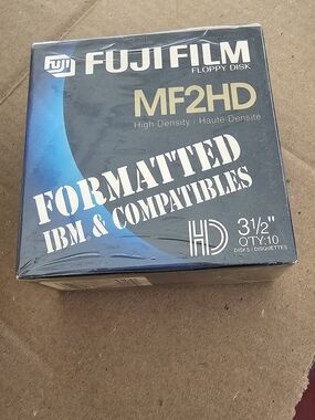 FUJI FILM MF2HD Formatted 3.5" Floppy Disks - Vintage
